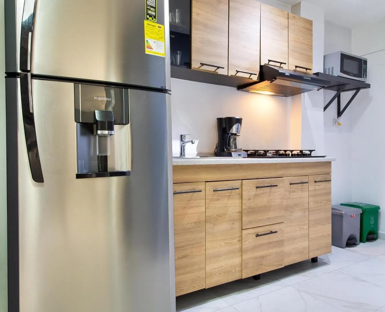 3 Bedroom Apartment, With Arcade Machine - 1 Block From Lleras Park P7 메딜린 아파트