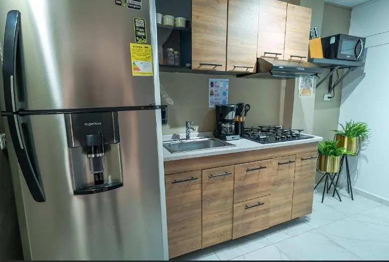 아파트 3 Bedroom Apartment, With Arcade Machine - 1 Block From Lleras Park P7 메딜린 콜롬비아