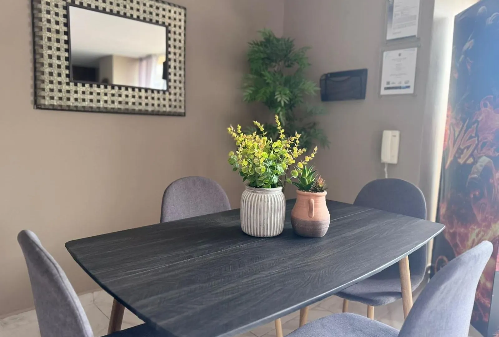 3 Bedroom Apartment, With Arcade Machine - 1 Block From Lleras Park P7 메딜린